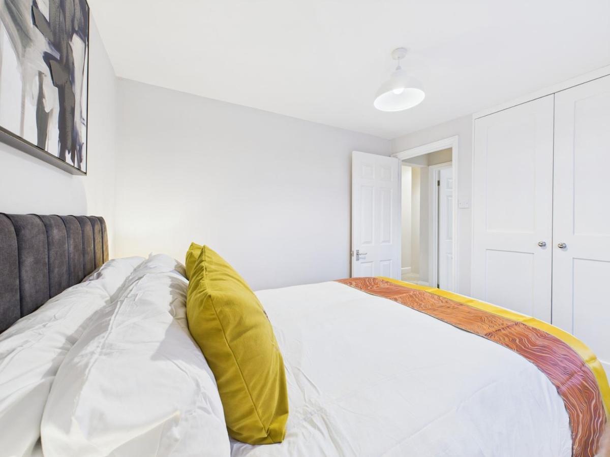 New No 1 Park Street By Signature - 5 Bedroom House *
