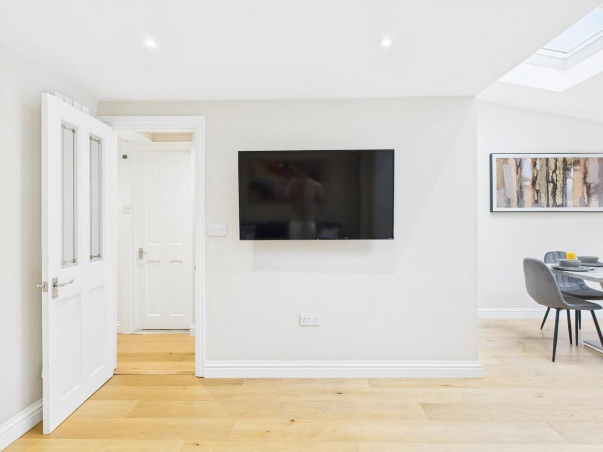 Casa de férias New No 1 Park Street By Signature - 5 Bedroom House Cheltenham