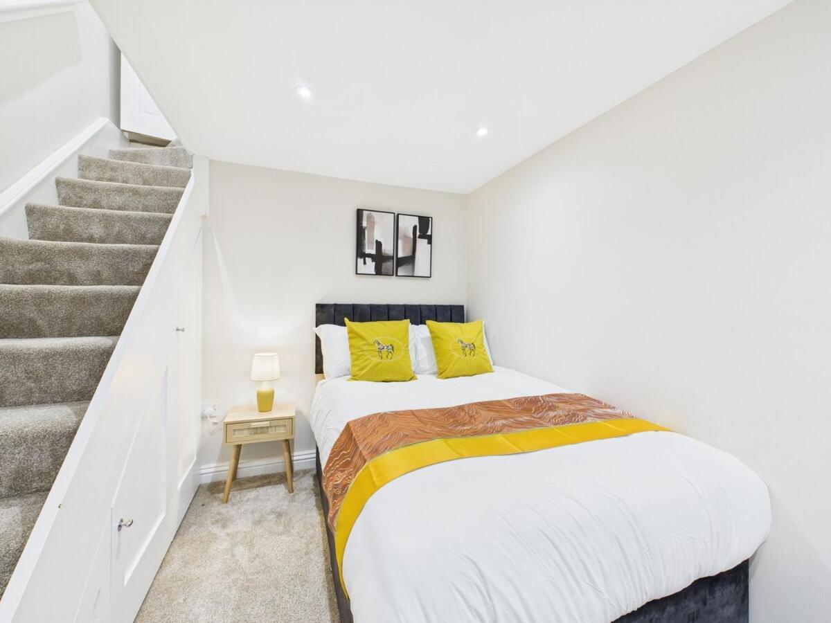 Casa de férias New No 1 Park Street By Signature - 5 Bedroom House