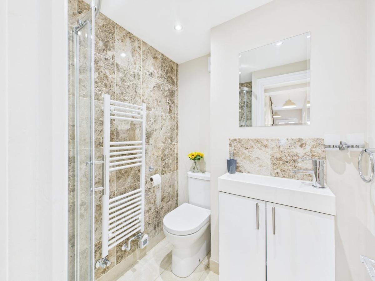 New No 1 Park Street By Signature - 5 Bedroom House Holiday home