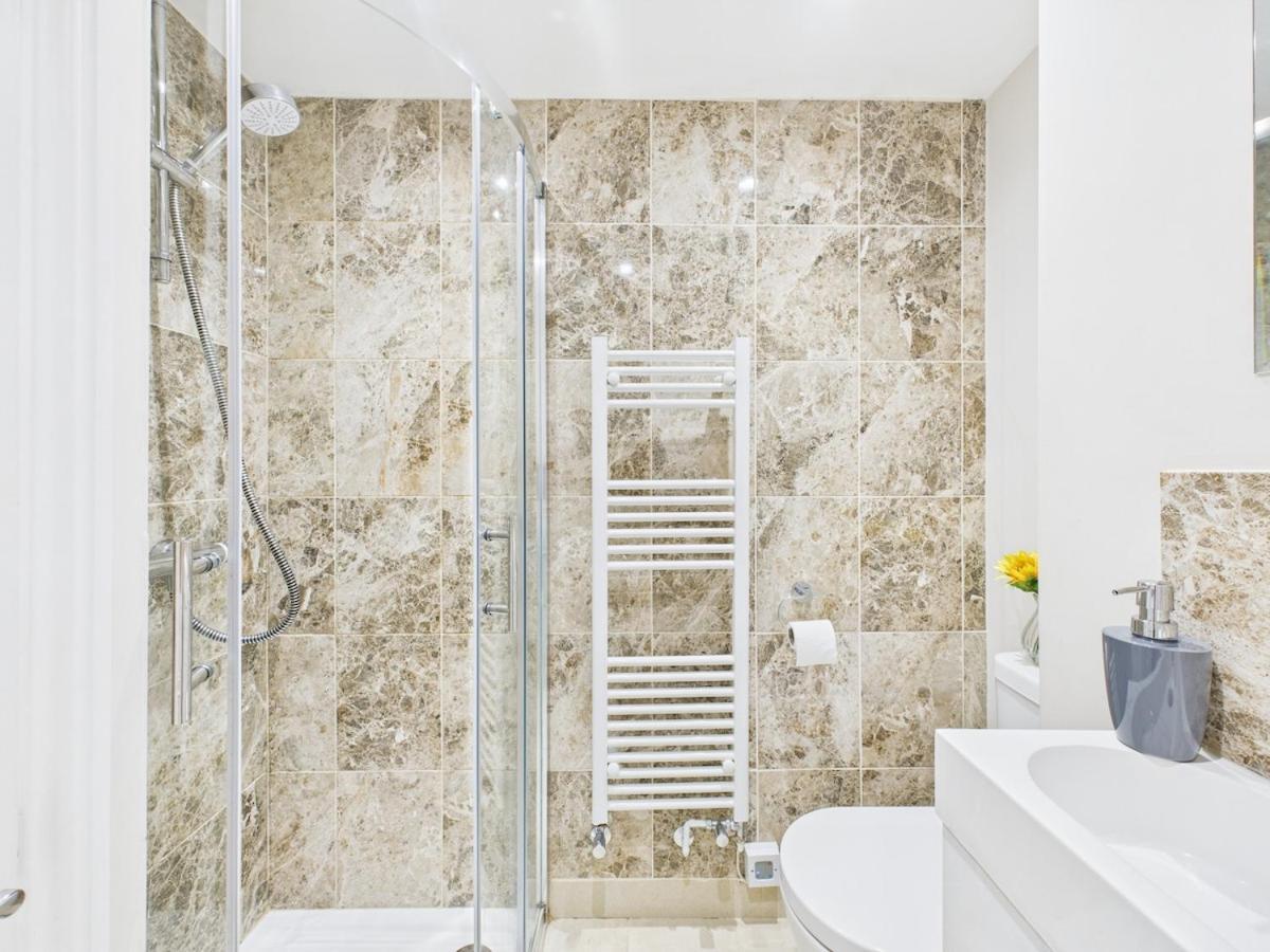 New No 1 Park Street By Signature - 5 Bedroom House Holiday home Cheltenham