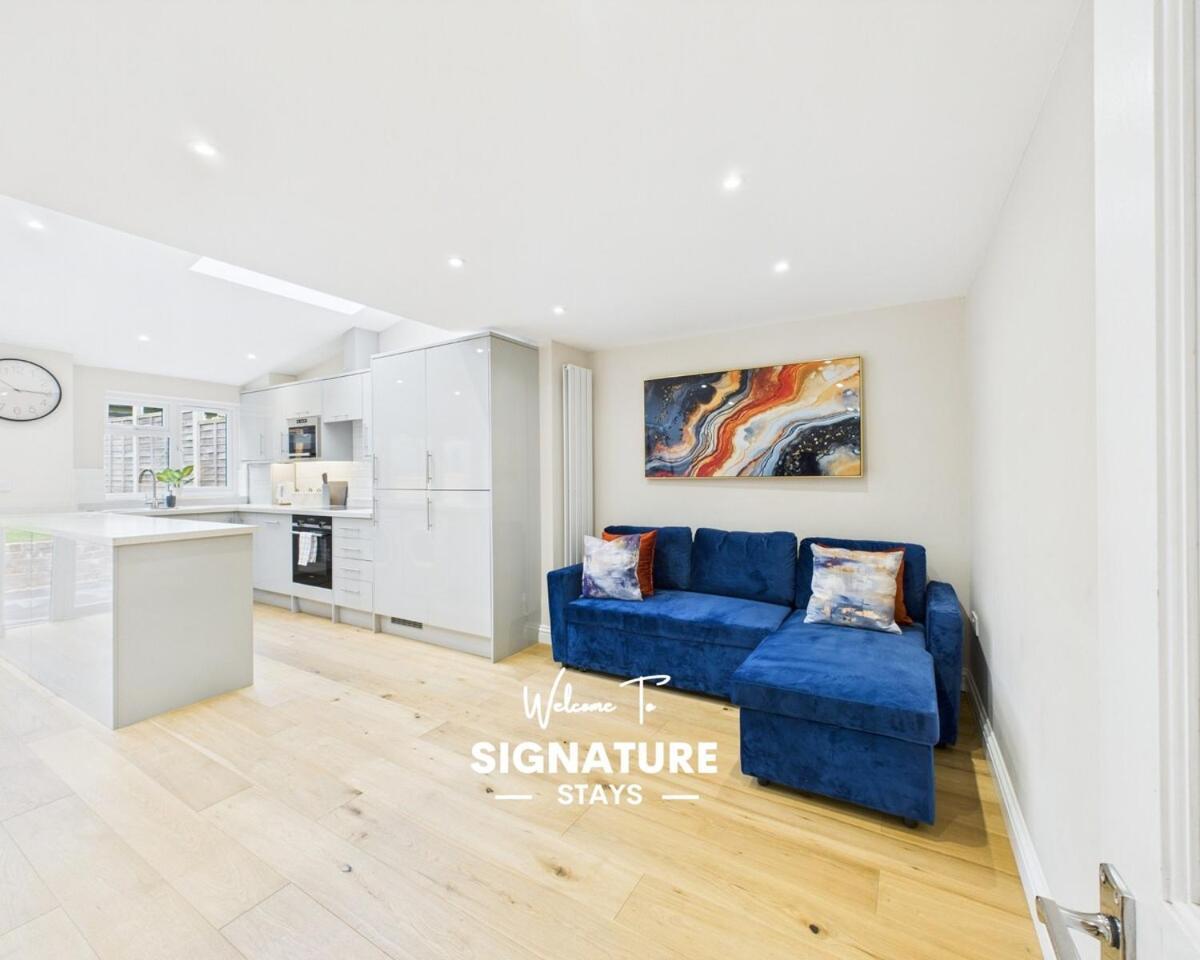 New No 1 Park Street By Signature - 5 Bedroom House *